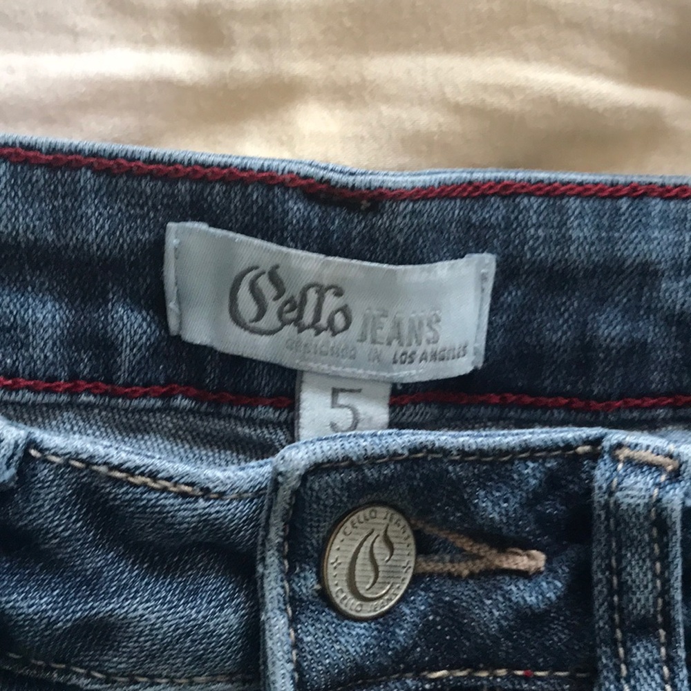 Blue jeans - Picture 3 of 3